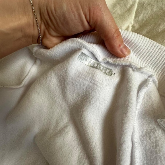 White zip-up long sleeve sweatshirt - Picture 8 of 8